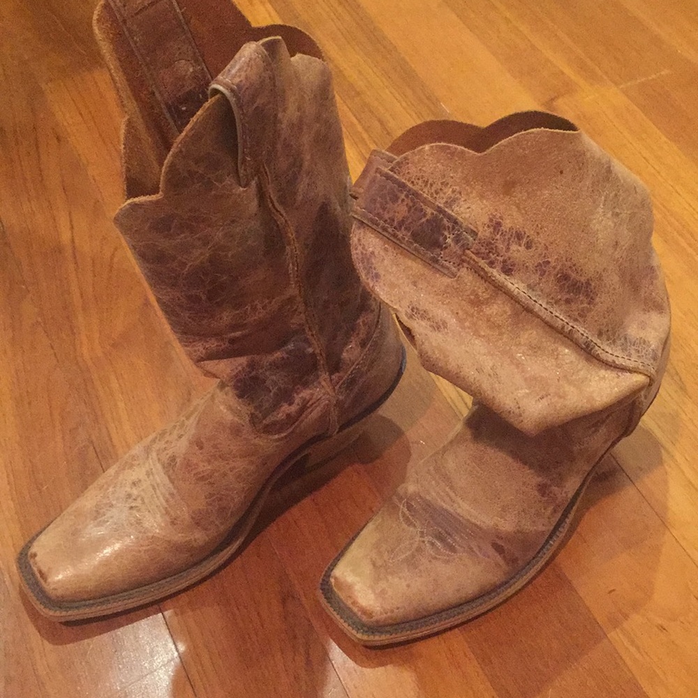 Justin Boots Brown Distressed Leather Heeled Cowboy Boots - Picture 7 of 7